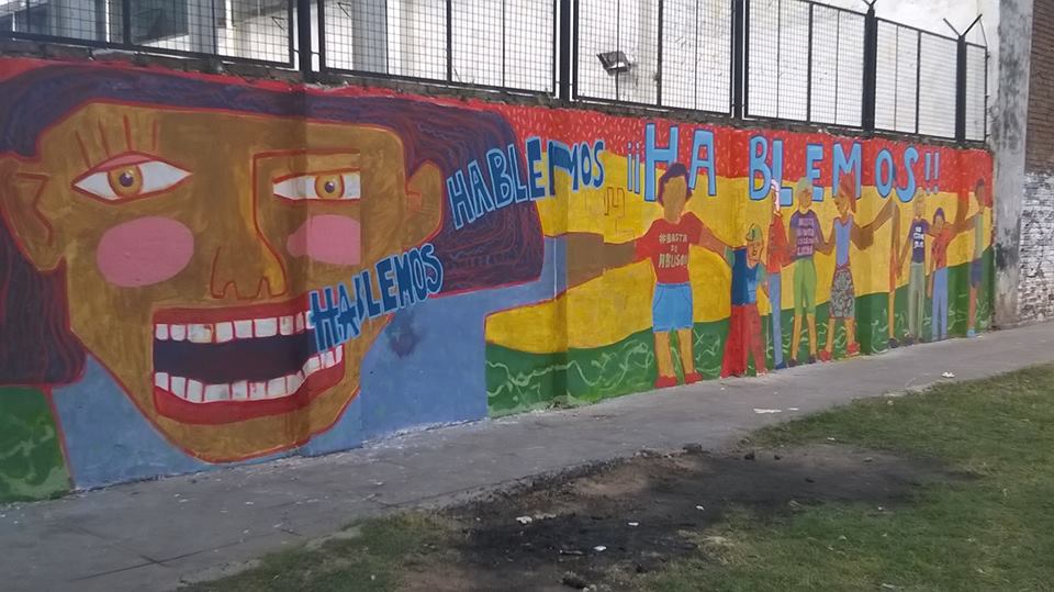 El mensaje del mural es claro: "HABLEMOS". | Facebook de la Red