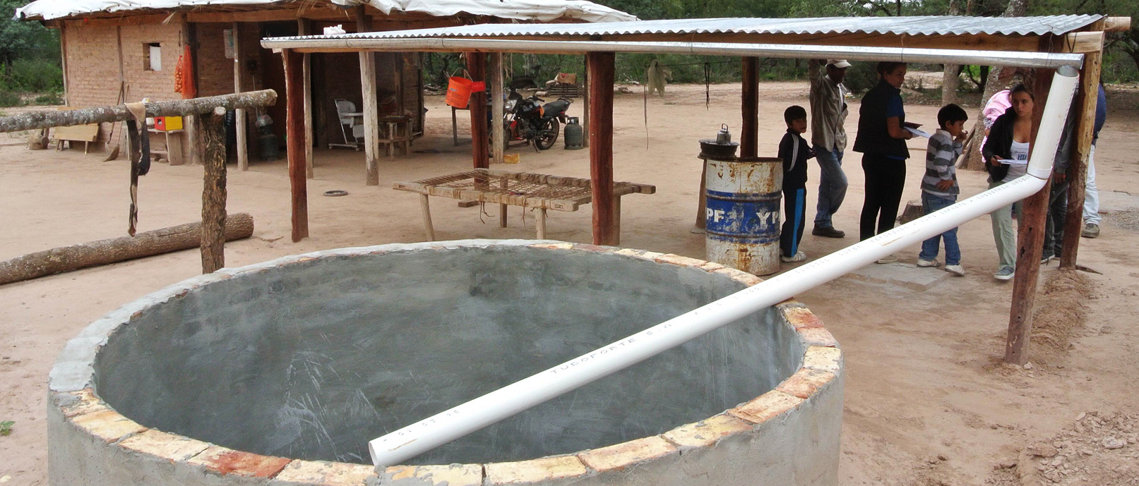 En algunas comunidades rurales arman techos que sirven para cosechar agua de lluvia. | Foto: Paula Juárez