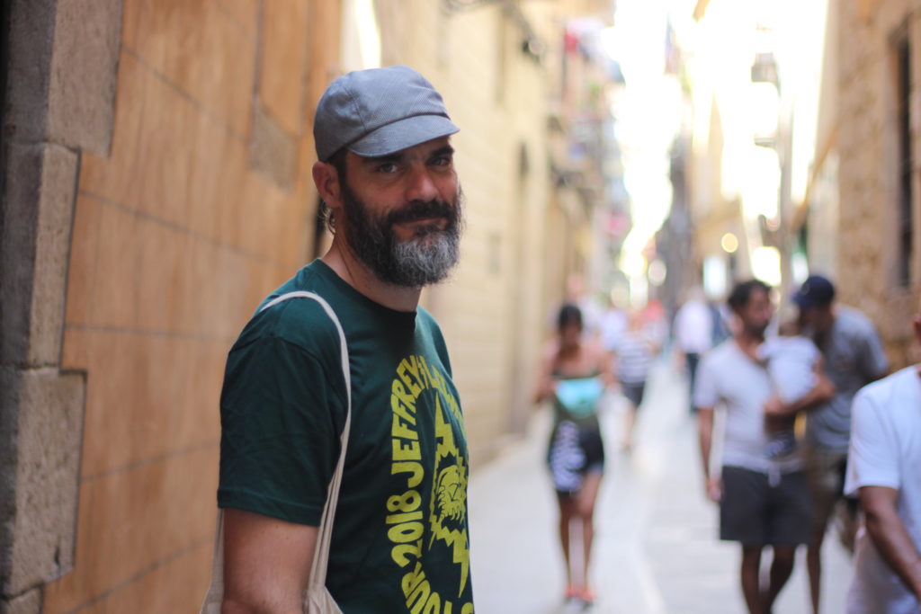 Daniel Pardo, en una calle del Borne, en septiembre. Foto: JS