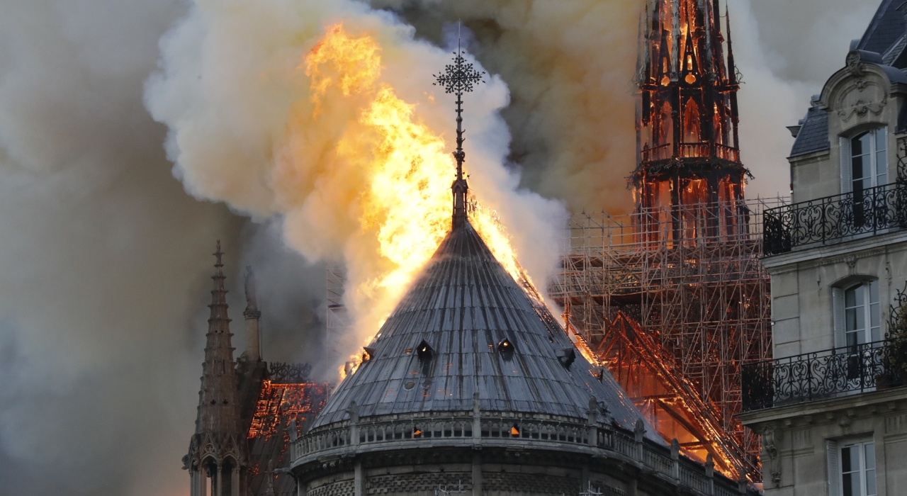 Arde la catedral de Notre Dame