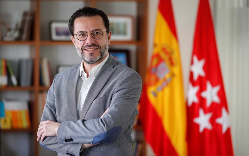 La visión de un funcionario madrileño: "Las soluciones económicas tienen que venir del lado empresarial, que es el que genera empleo"