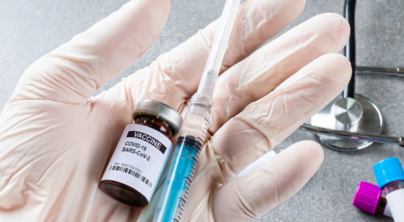 Moderna contra Pfizer: dos vacunas similares en cuyas diferencias puede estar la clave del éxito