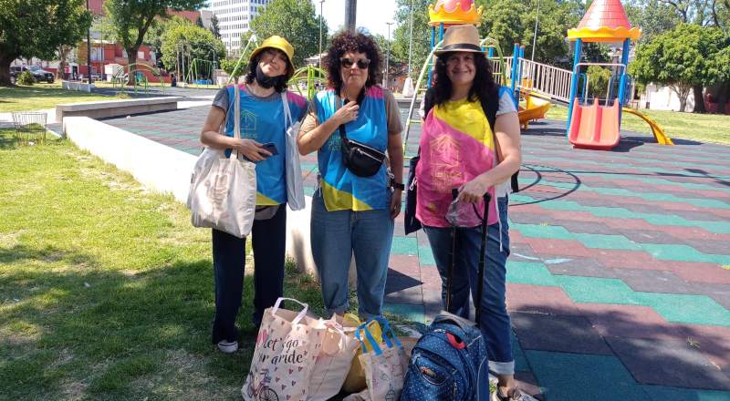 Las tres amigas responsables de Libros en el barrio.