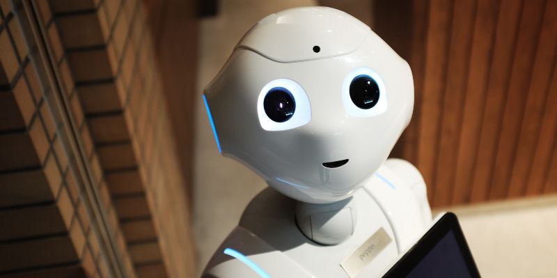 El primer robot social considerado como producto sanitario en Europa