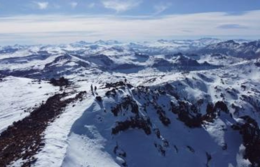 Cuatro amigos y una épica aventura en el norte neuquino: la cumbre con las vistas más lindas de la Patagonia