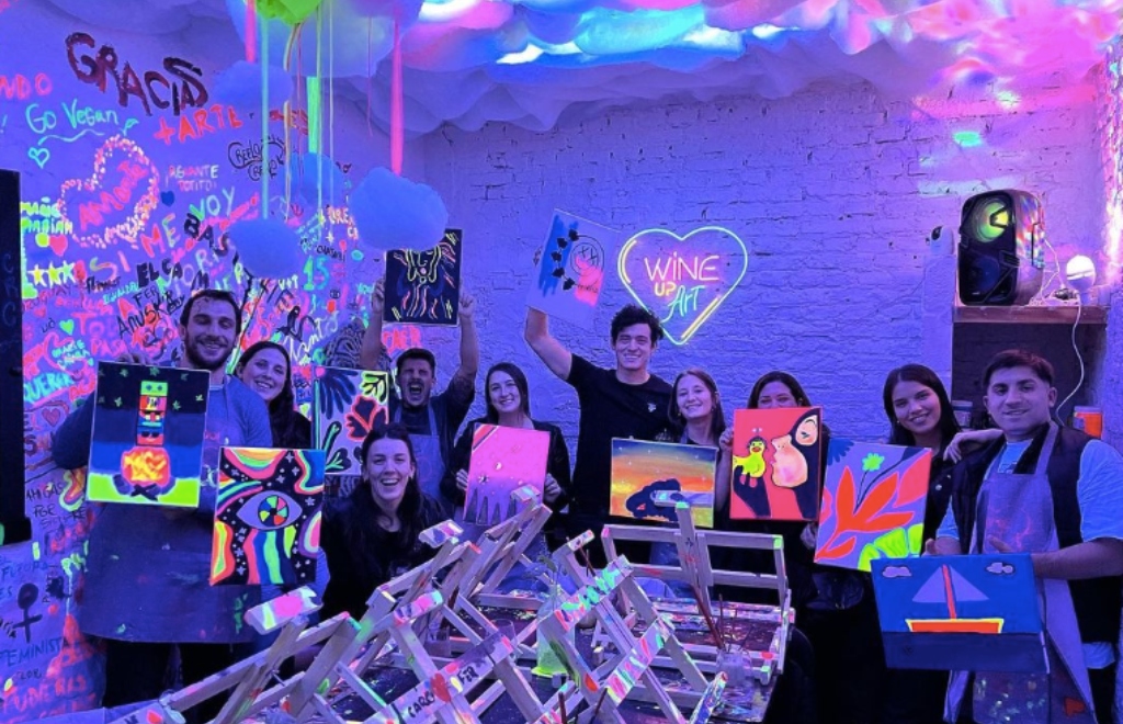 Tres bares que combinan arte, pintura y gastronomía en Buenos Aires
