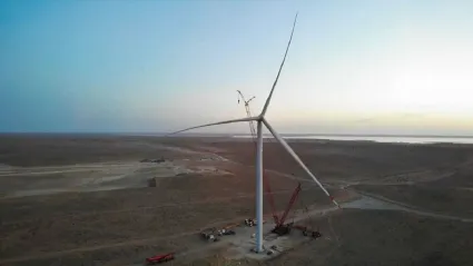 Renovables: conocé dónde instalaron la turbina eólica más grande de Asia Central