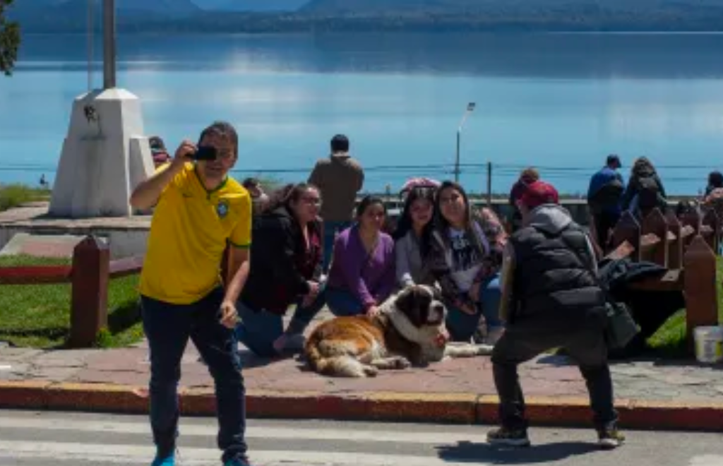 Finde largo lleno en Bariloche: Previaje, Encuentro de Mujeres y últimos días de esquí