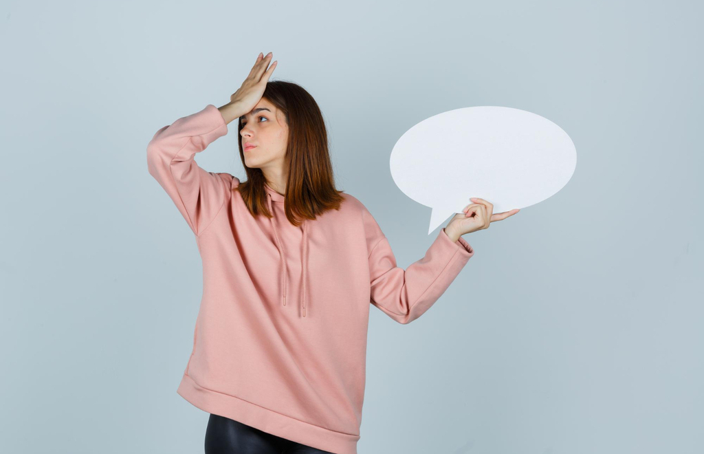 Olvidar las palabras mientras hablamos es más común de lo que creemos, pero ¿por qué ocurre?