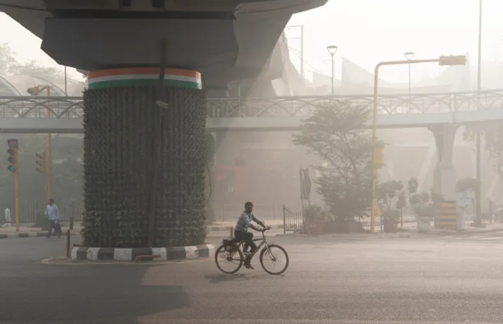 Delhi superó los límites de contaminación en el aire recomendados por la OMS