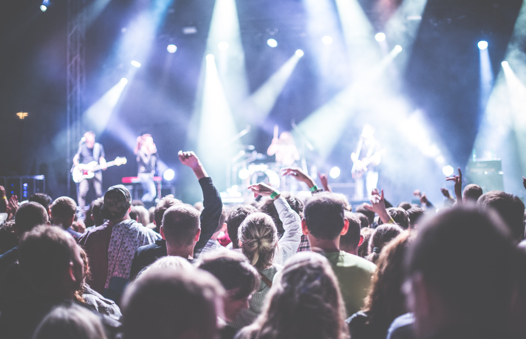 Ir a un concierto cada quince días puede hacer que vivas más años, según un estudio
