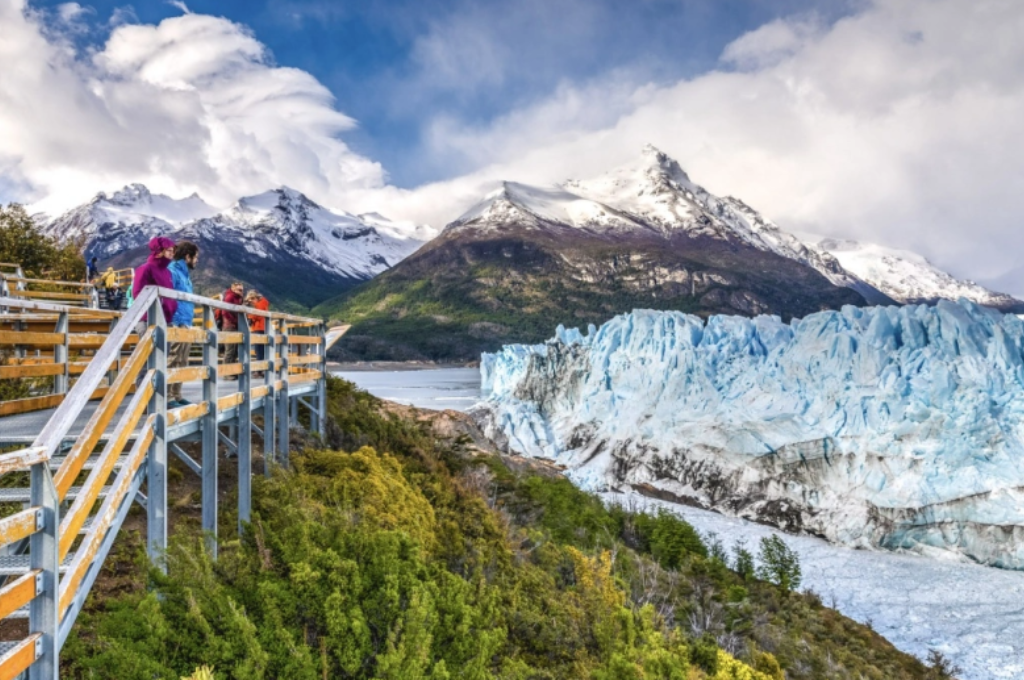 Del glaciar Perito Moreno a San Martín de los Andes, los 5 miradores más lindos de la Argentina