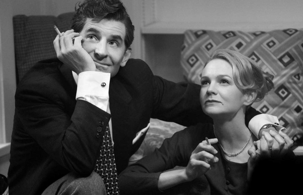 Con Bradley Cooper como Leonard Bernstein, "Maestro" llegó a Netflix