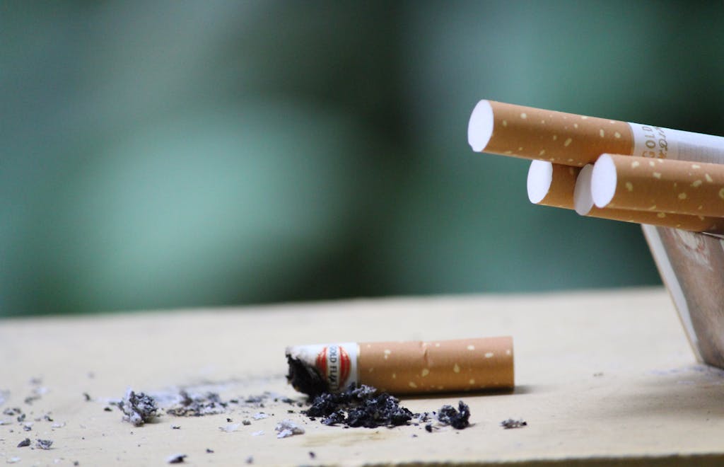 Dejar de fumar a cualquier edad es beneficioso de forma casi inmediata y más aún antes de los 40 años