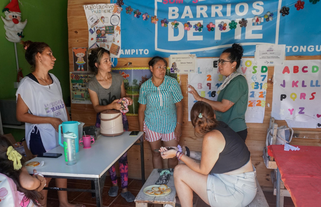Dos trabajos y nada para comer: familias argentinas frente al alza de precios de los alimentos